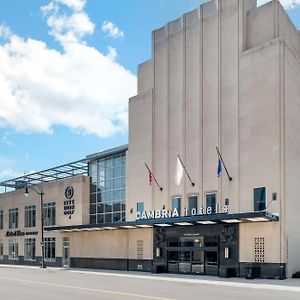 Cambria Hotel Detroit Downtown